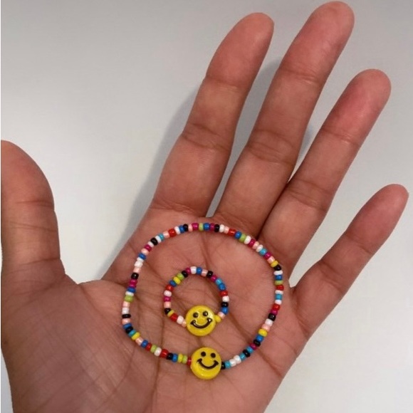Y2K Inspired Smiley Face Glass Seed Bead Stretch Bracelet & Ring Set - Picture 2 of 9